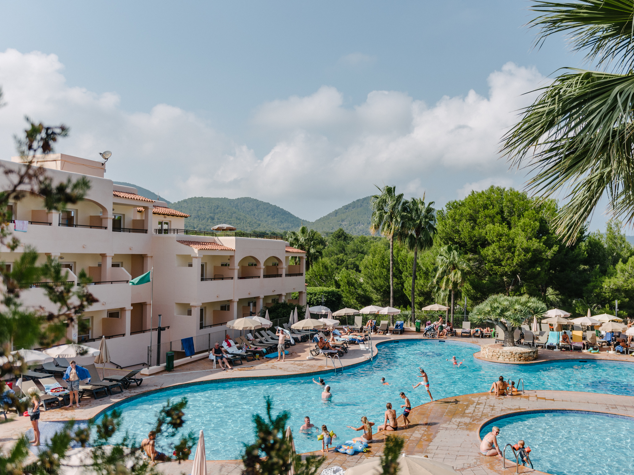 INVISA Hotel Cala Blanca, Ibiza - our review of the family resort