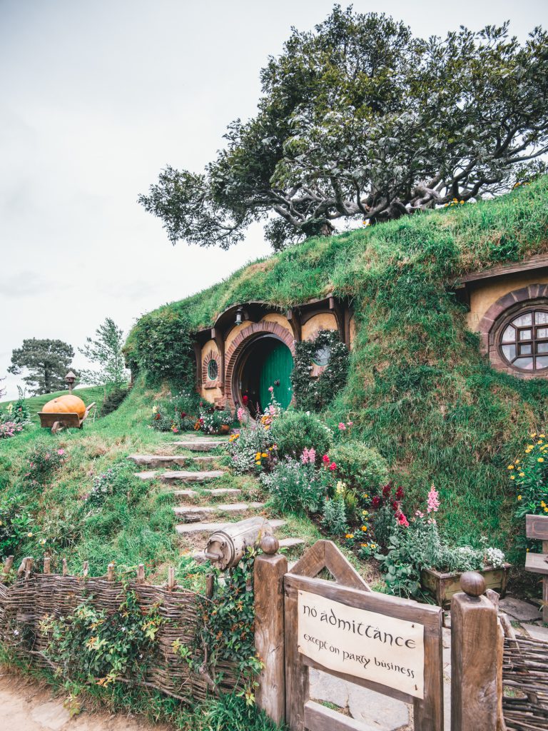 bilbo baggins hole no admittance sign hobbiton movie set