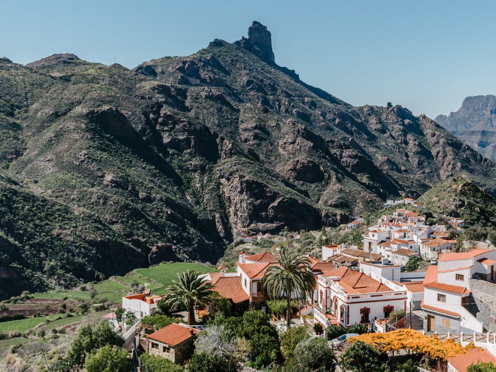 gran canaria village tejeda - view of roque nublo 