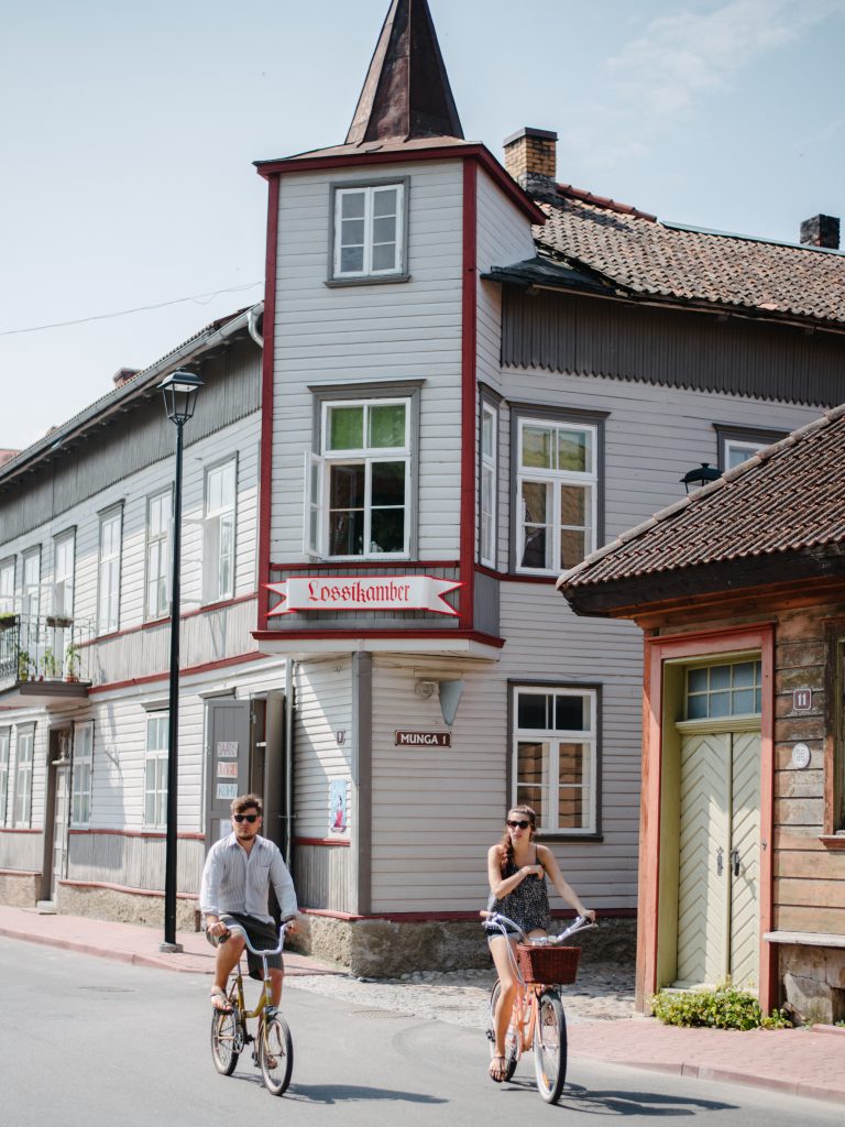 Estonia with baby - our 3 days road trip itinerary Viljandi street