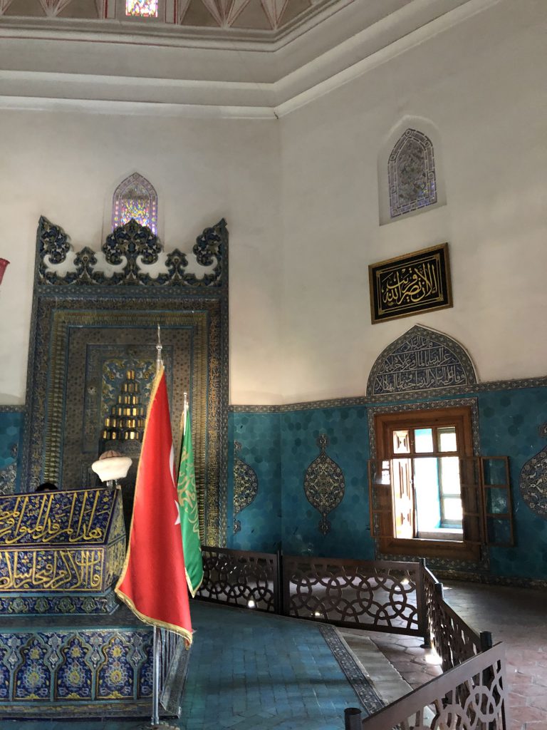 Visit the Green Tomb (Yeşil Türbe)