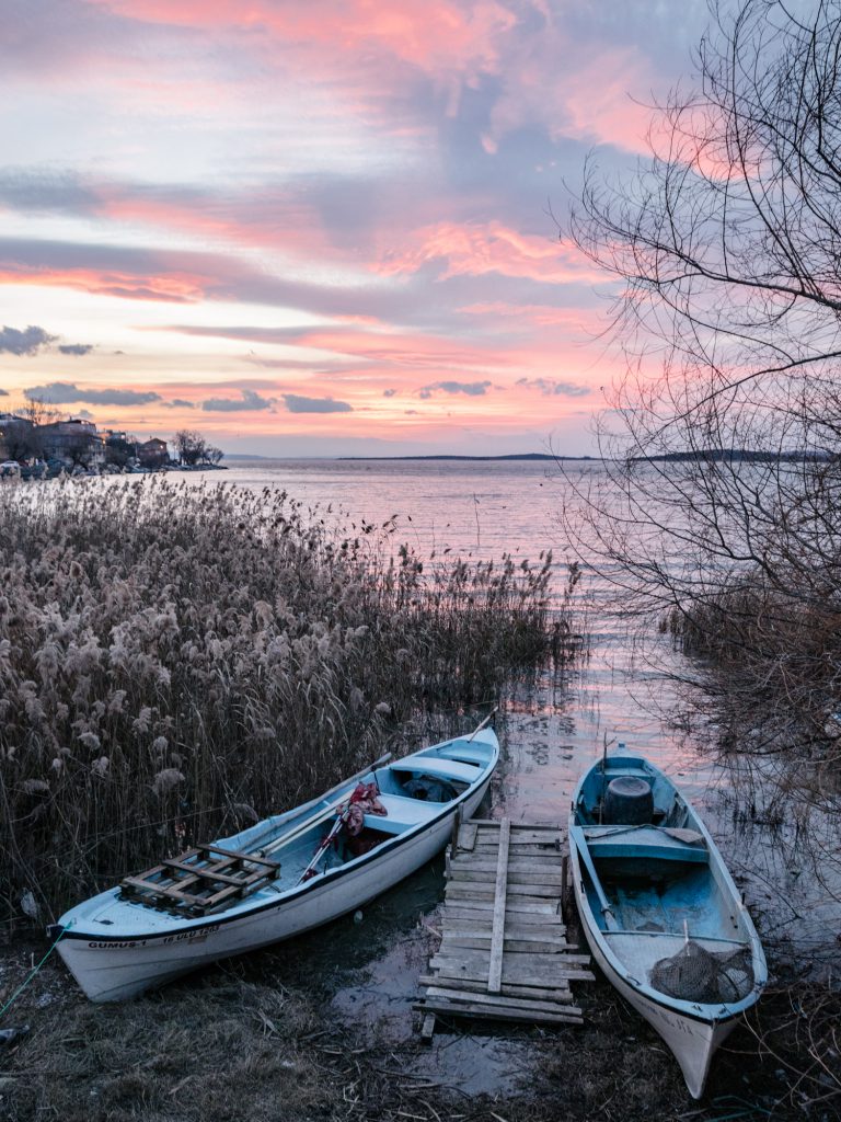 Visit Golyazi - an village on a lake island